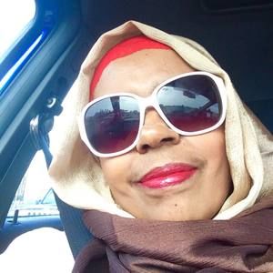 Meet your Posher, Naima